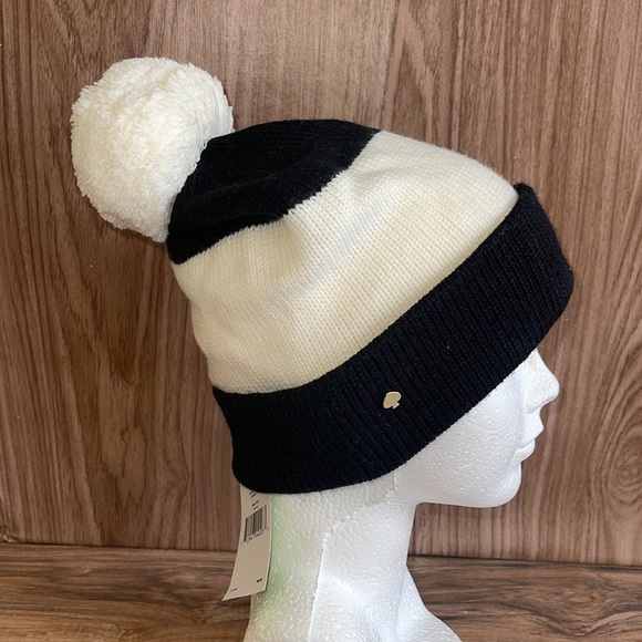 NWT Kate Spade New York color block Winter Hat knit beanie Black and white - Picture 2 of 4